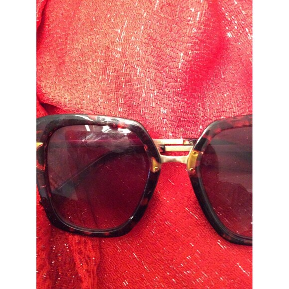 OSCAR by Oscar de la Renta Womens 1309P 215 Tortoise/Brown Gradient Sunglasses - Picture 3 of 6